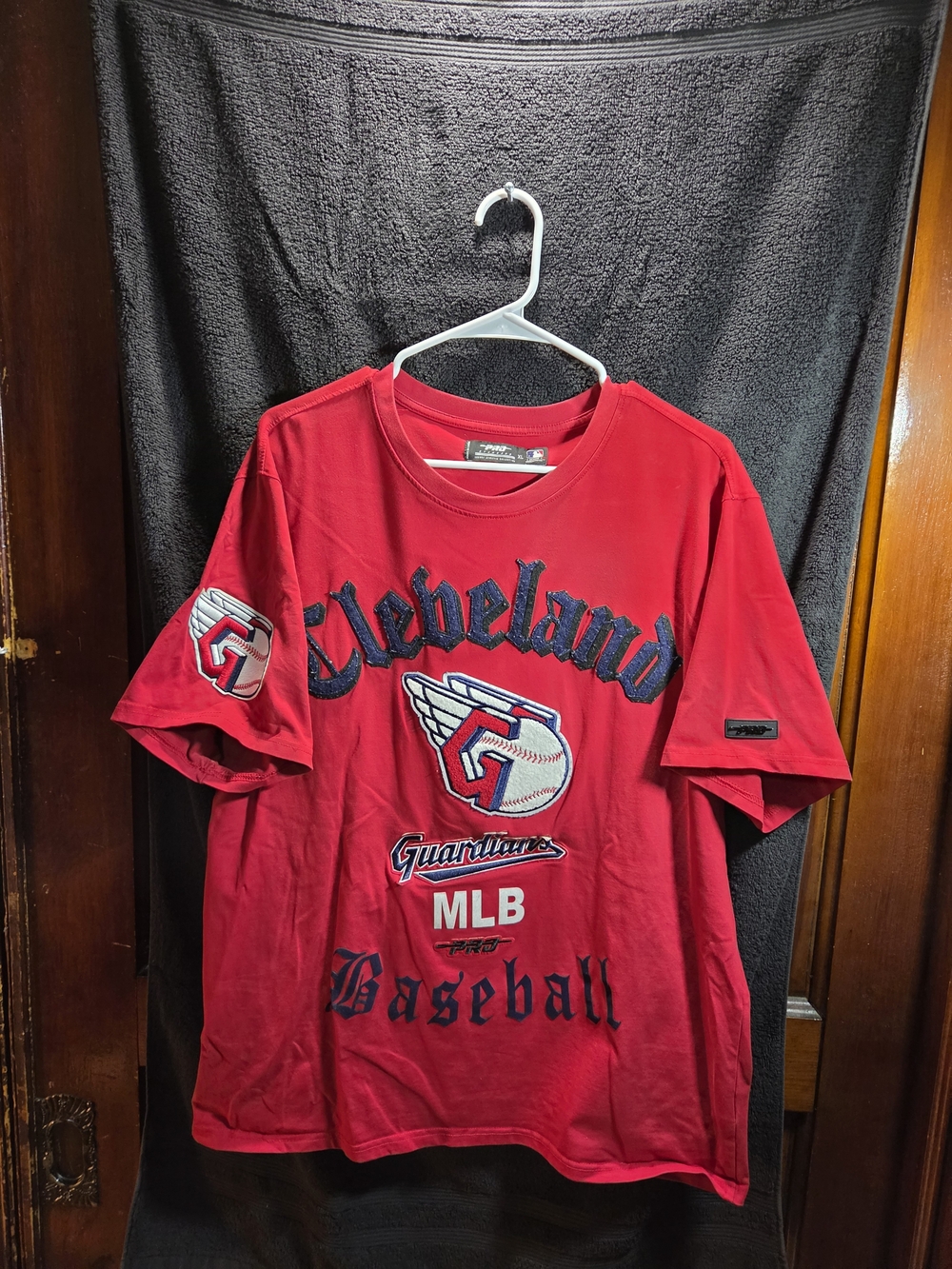 Pro Standard Cleveland, Baseball graphic tee Graphic Tee in Red XL
